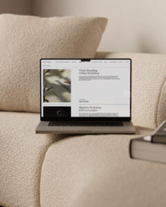 RoxieNafousi.com
